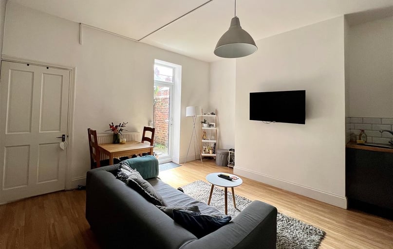 Hazelwood Avenue, Jesmond, Newcastle - Image 1